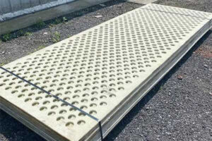 Hand lay-up made fiberglass panels