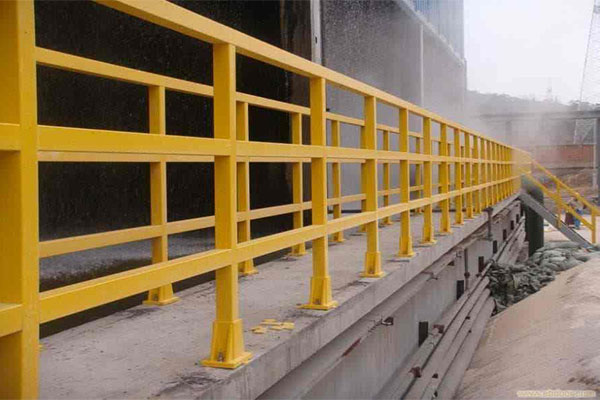 Fiberglass Fence Posts: Benefits and Installation Guide | Unicomposite