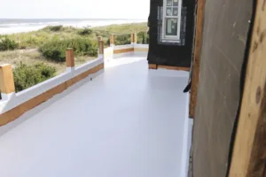 benefits of a fiberglass roof deck